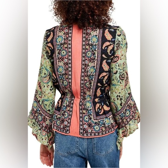 Women’s FREE PEOPLE Rosalie bell sleeve faux wrap top in slate combo. Size Med - Picture 3 of 7